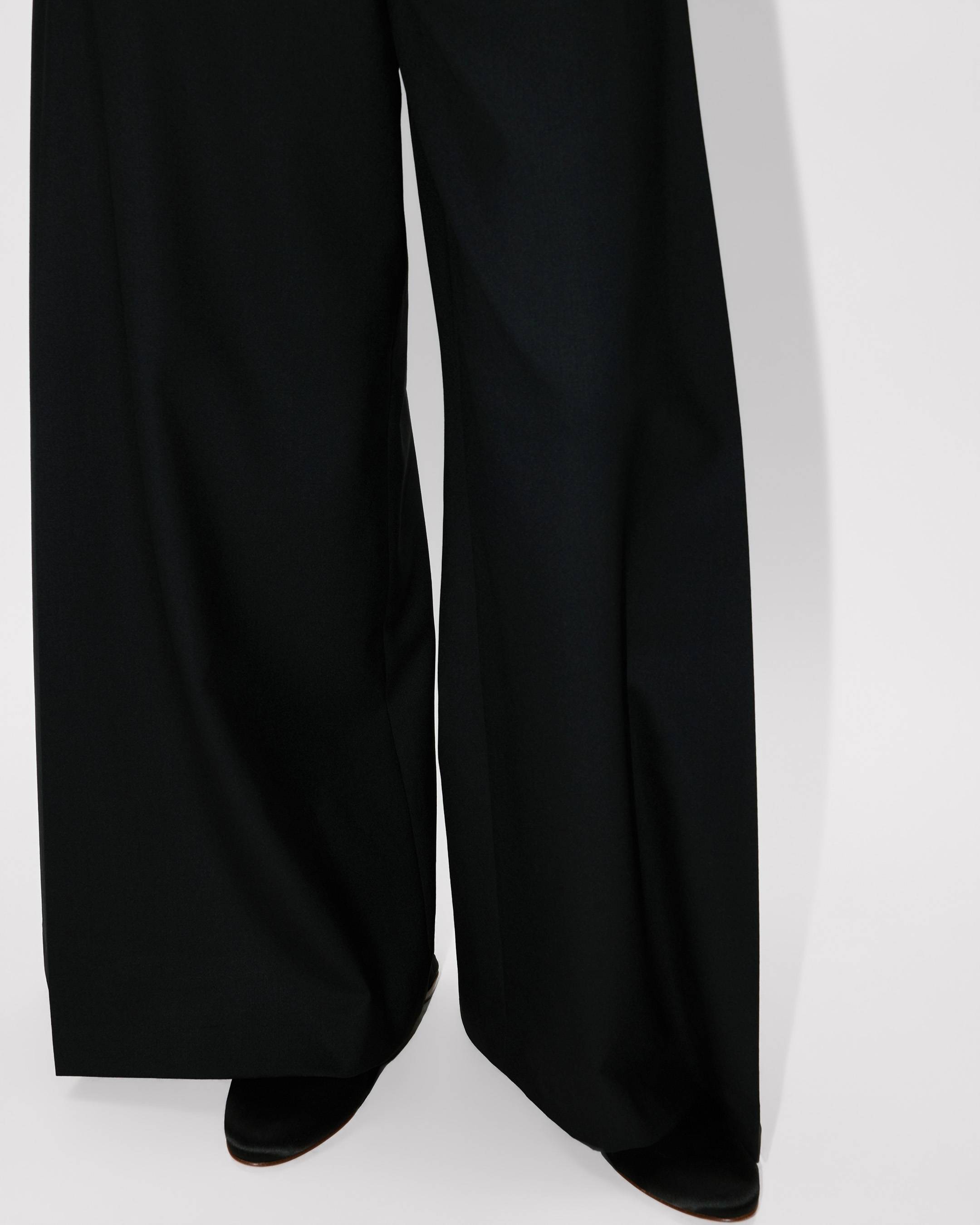 Hose mit weitem Bein aus Schurwolle