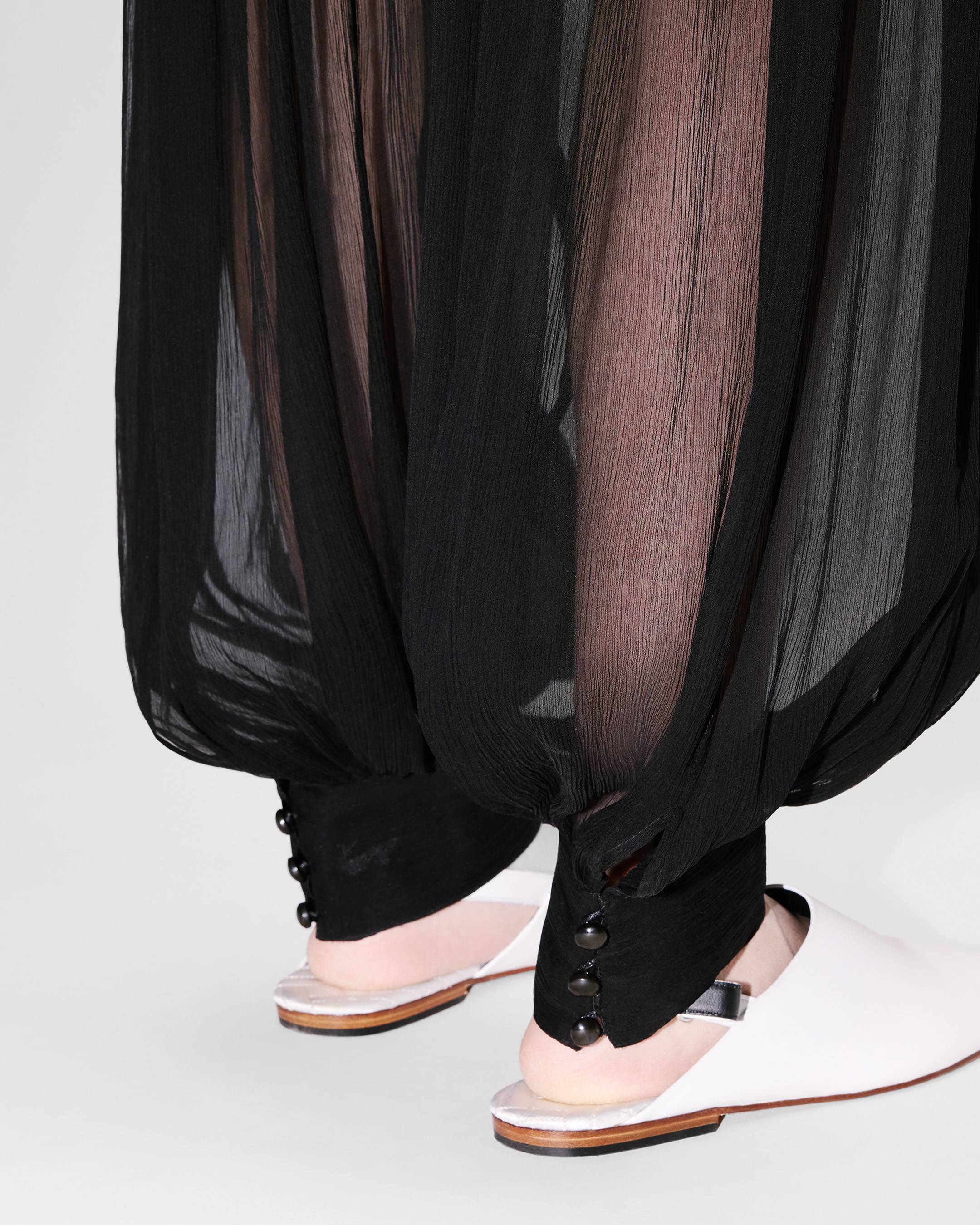 Balloon pants in transparent silk veil