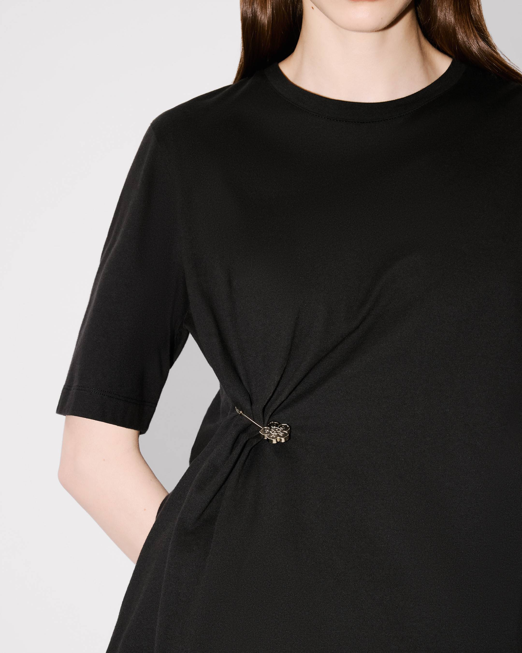 T-shirt à pin et détail drapé 'Boke Flower' en coton