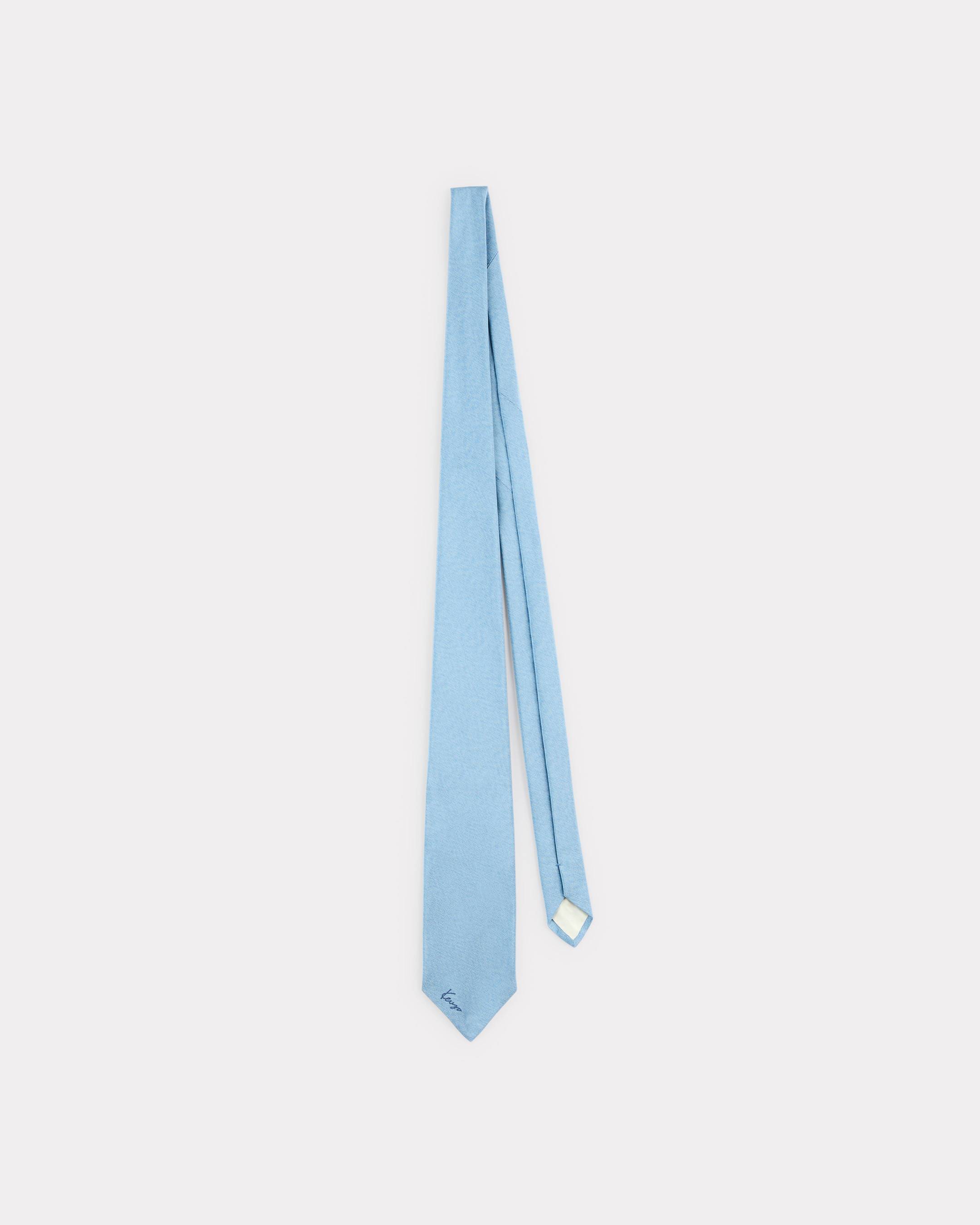 Wide tie in silk