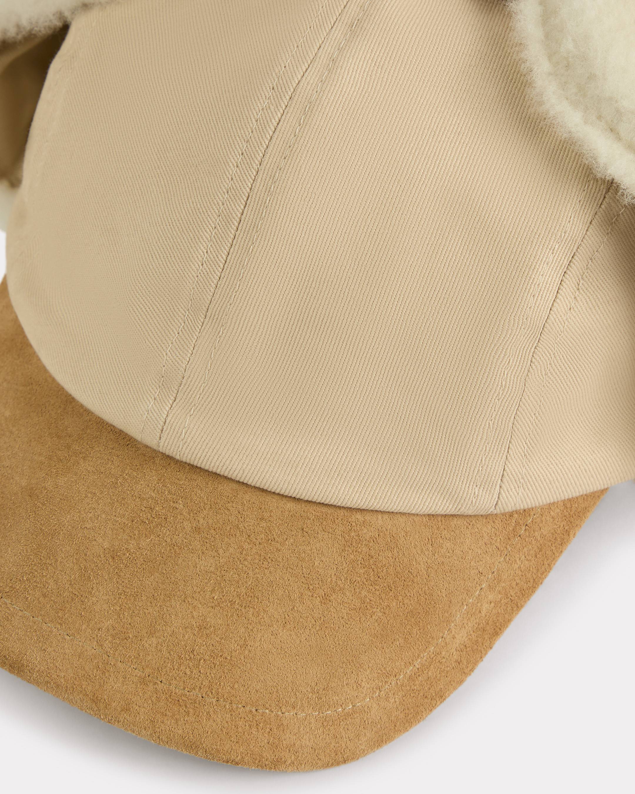 Hunting hat in shearling