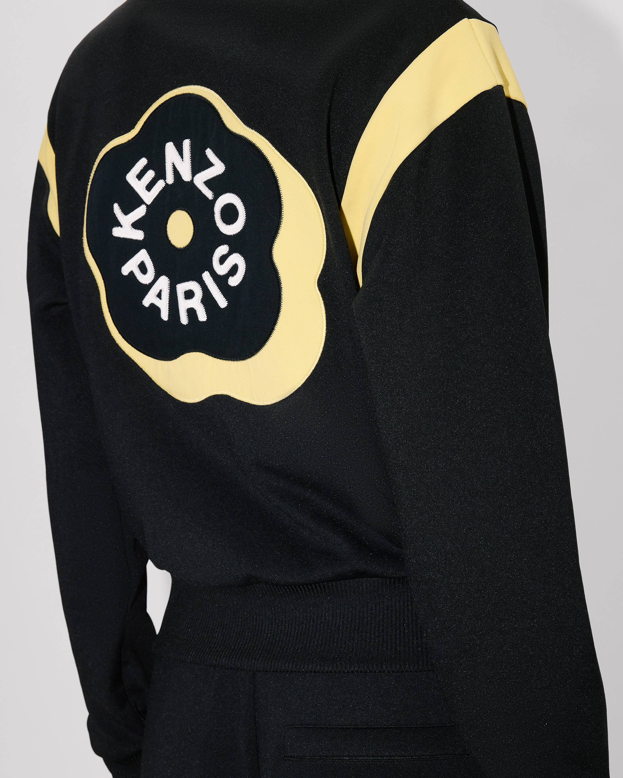 Bestickte Trainingsjacke &bdquo;Boke Flower 2.0&ldquo; aus Interlock