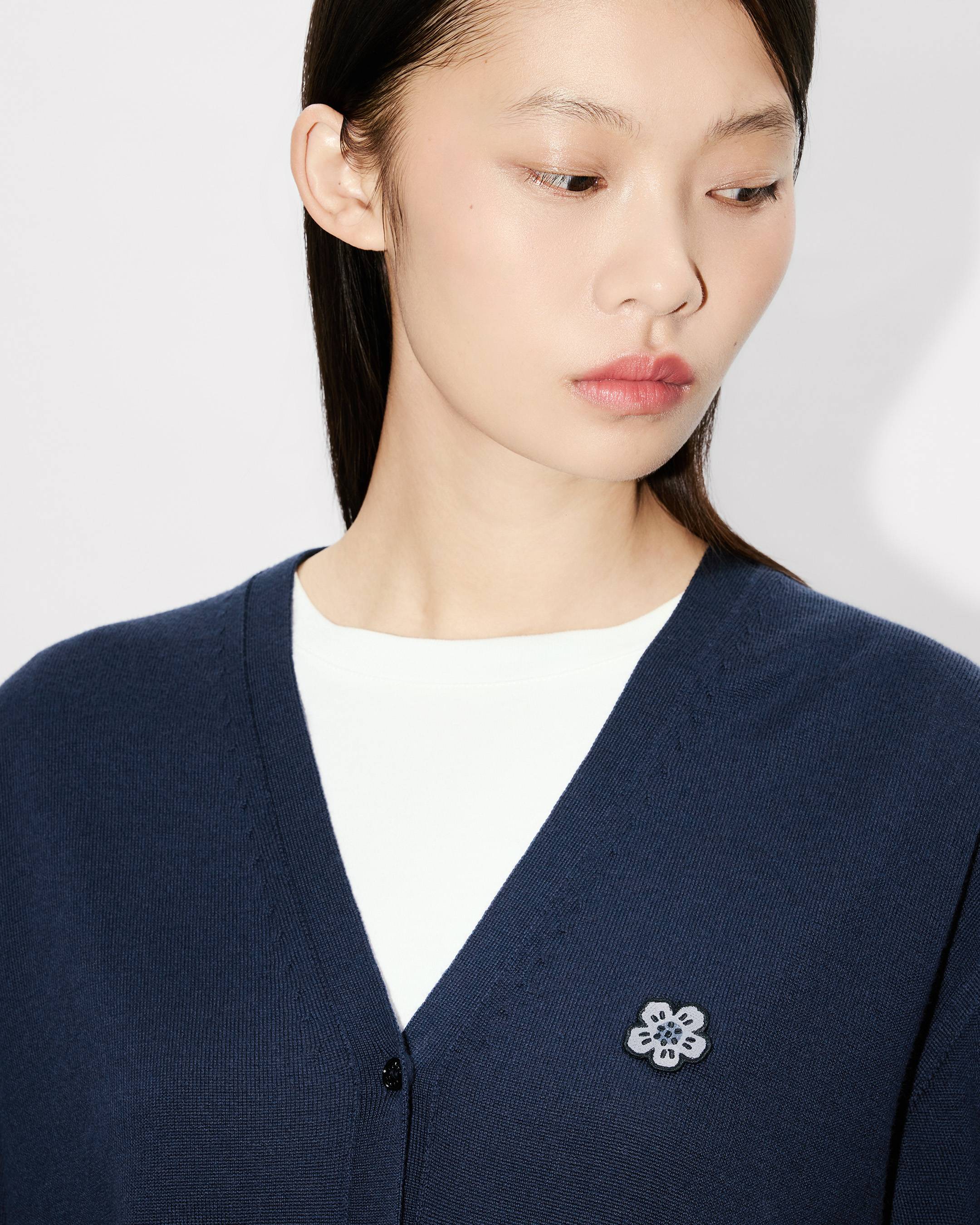 Strickjacke mit &bdquo;Boke Flower&ldquo;-Stickerei aus Merinowolle