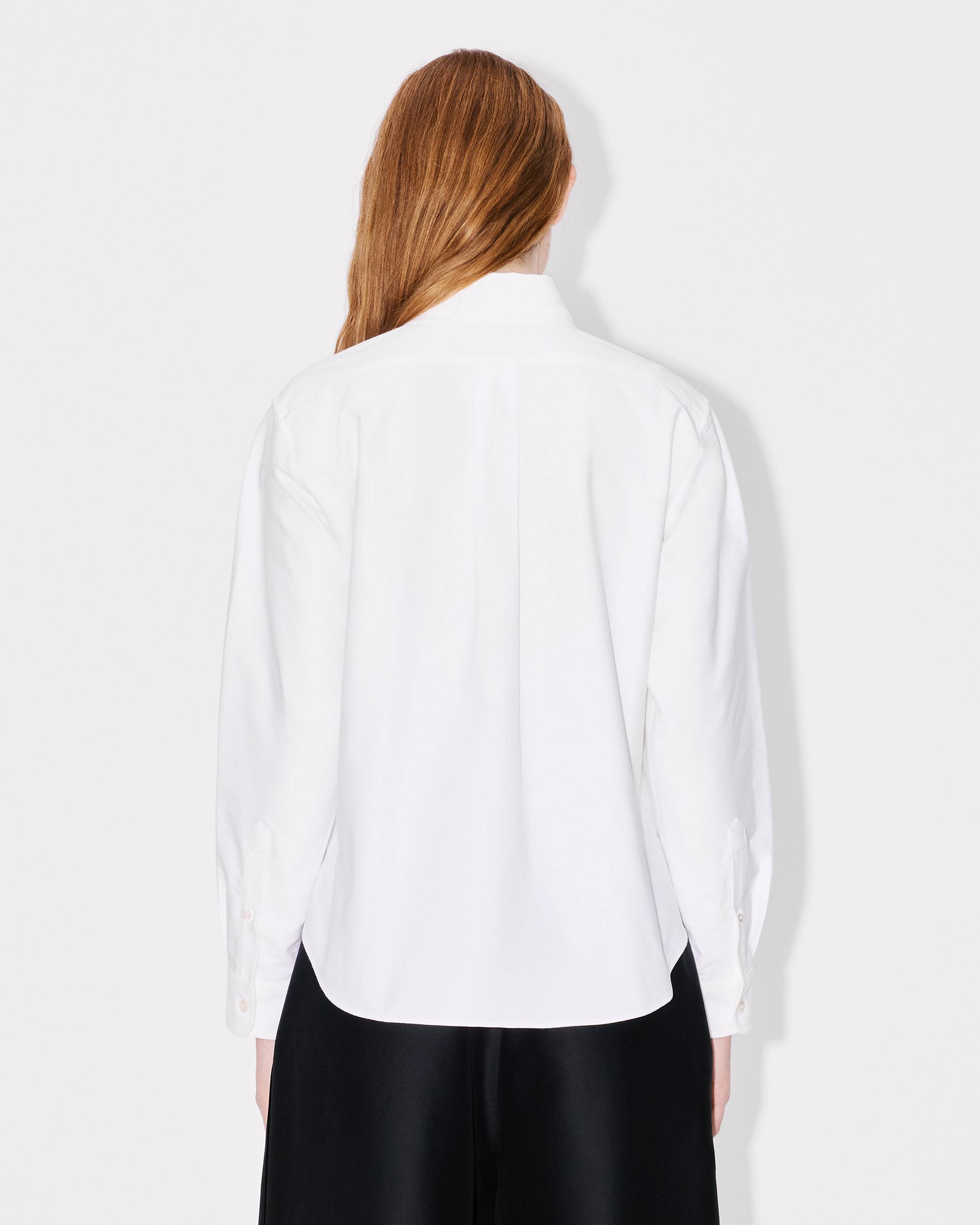 Camisa entallada de algod&oacute;n oxford 'Boke Flower'