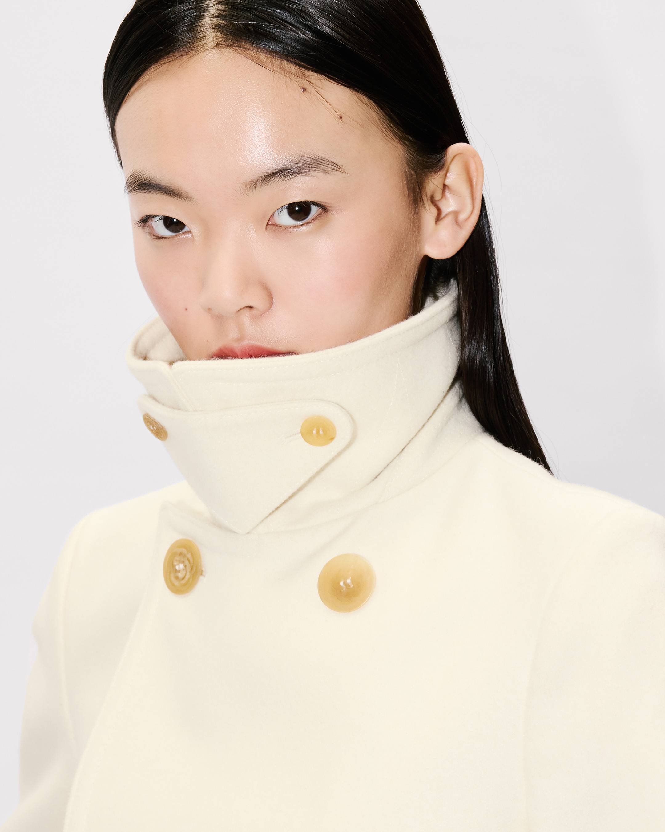 Chaquet&oacute;n marinero con mangas globo cortas de lana virgen