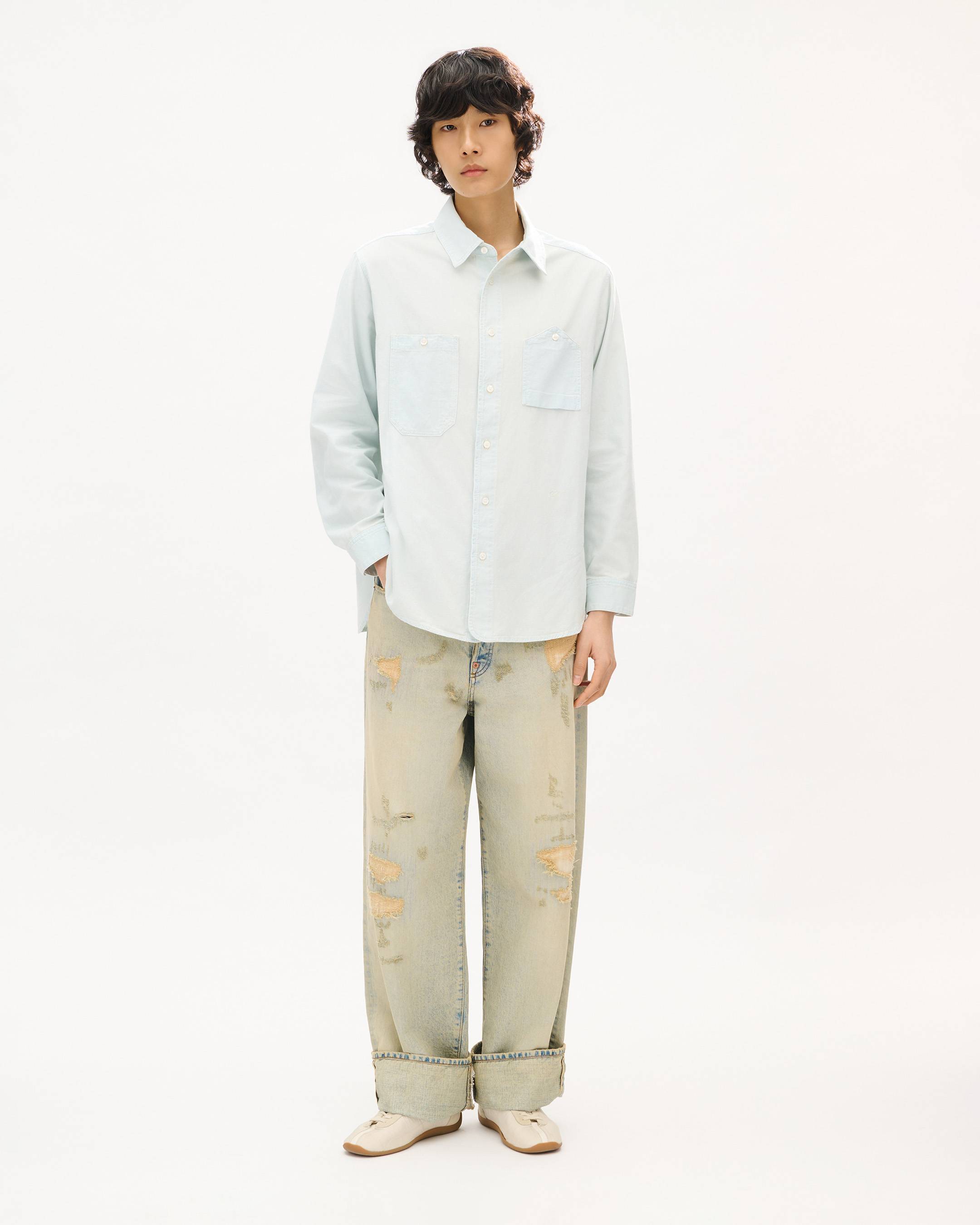 Workwear shirt in stone bleach chambray