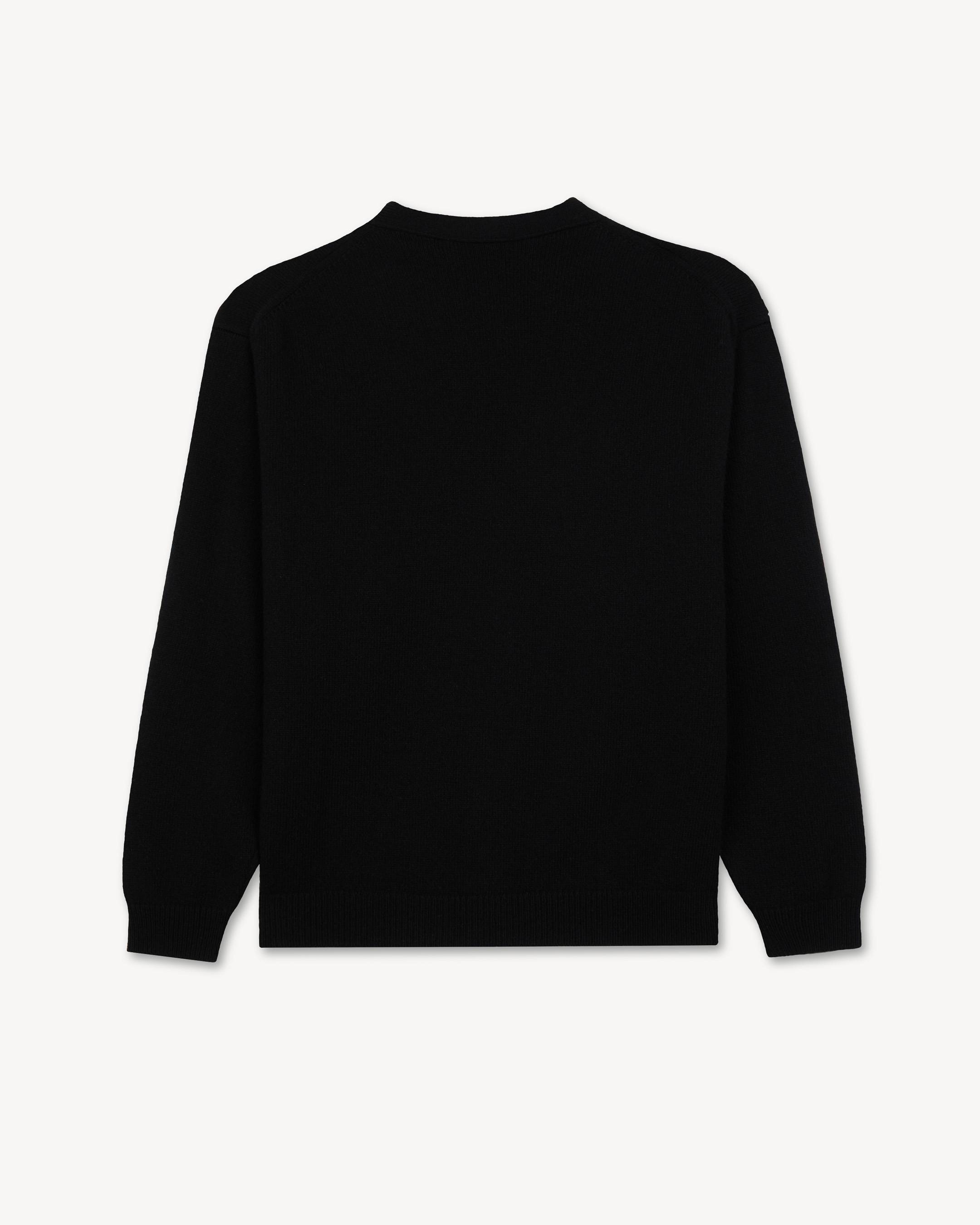 Cardigan in wool