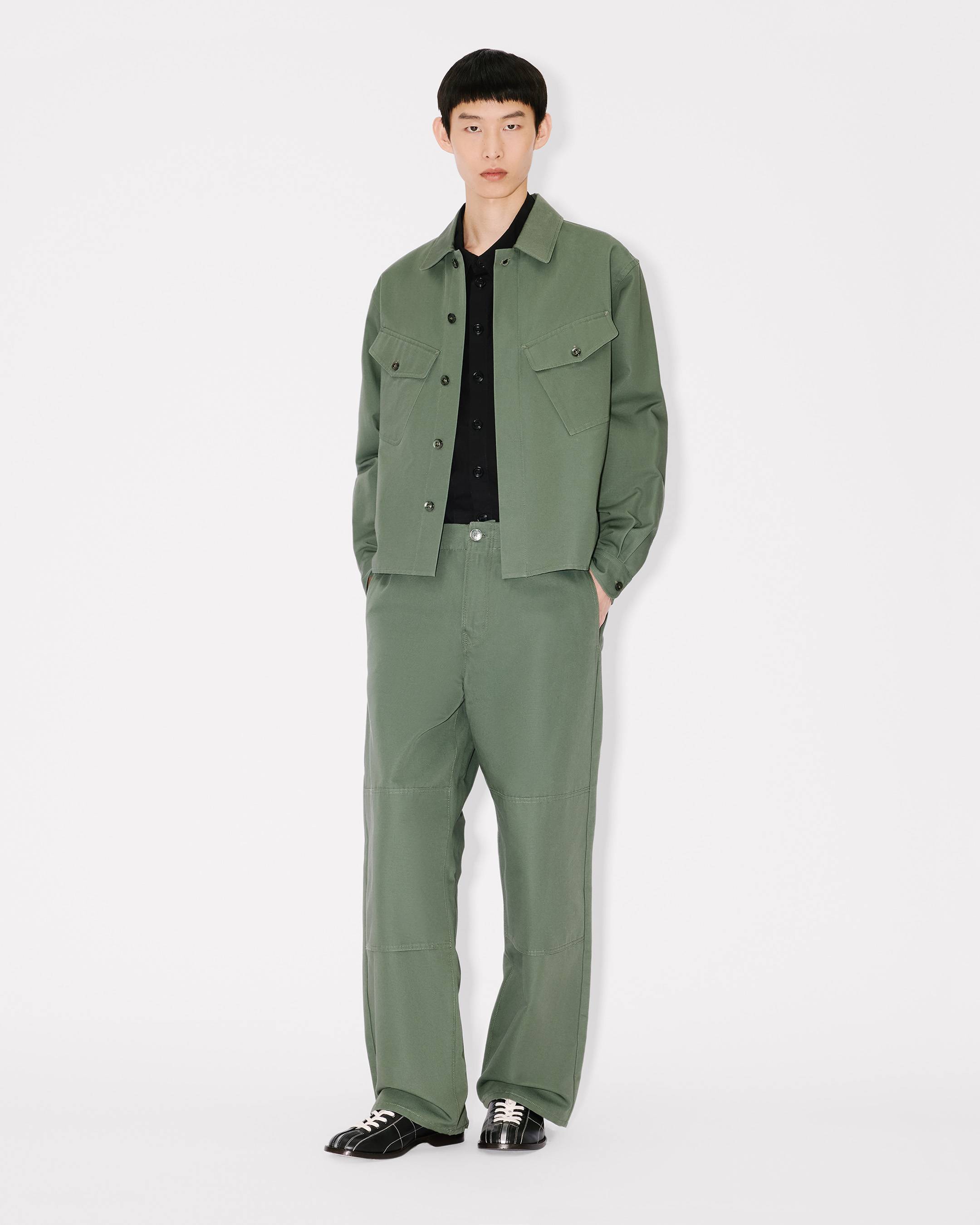 Chino con rodillas reforzadas en algod&oacute;n