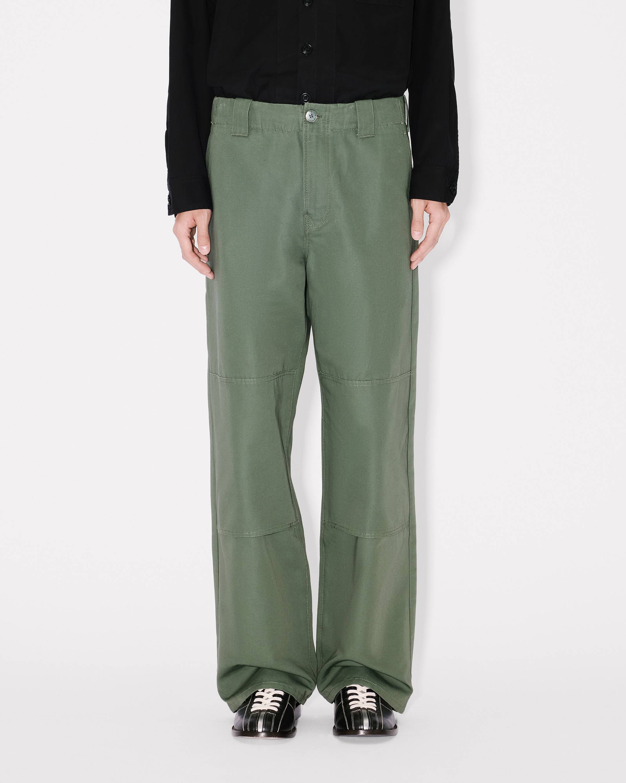 Chino con rodillas reforzadas en algod&oacute;n