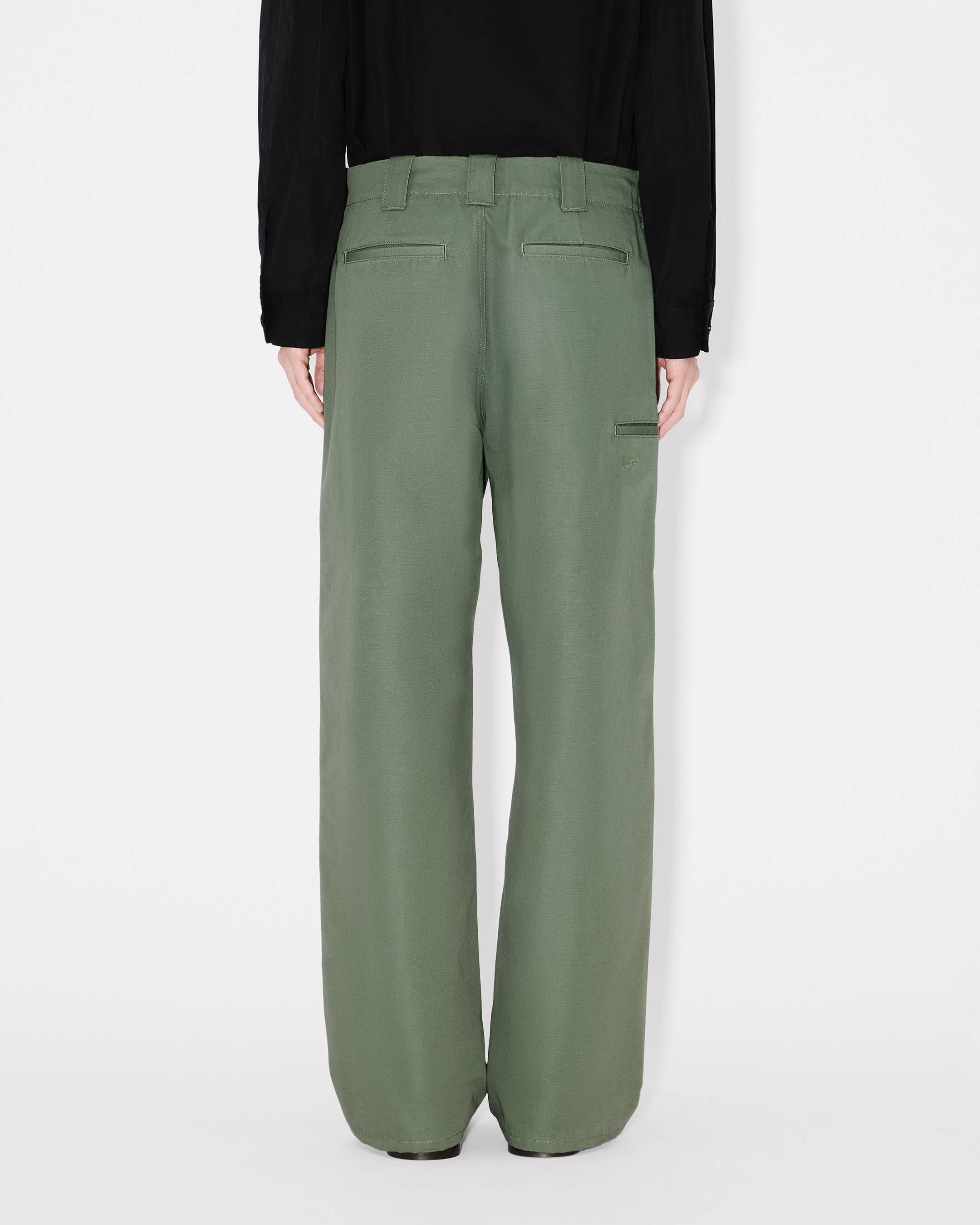 Chino con rodillas reforzadas en algod&oacute;n