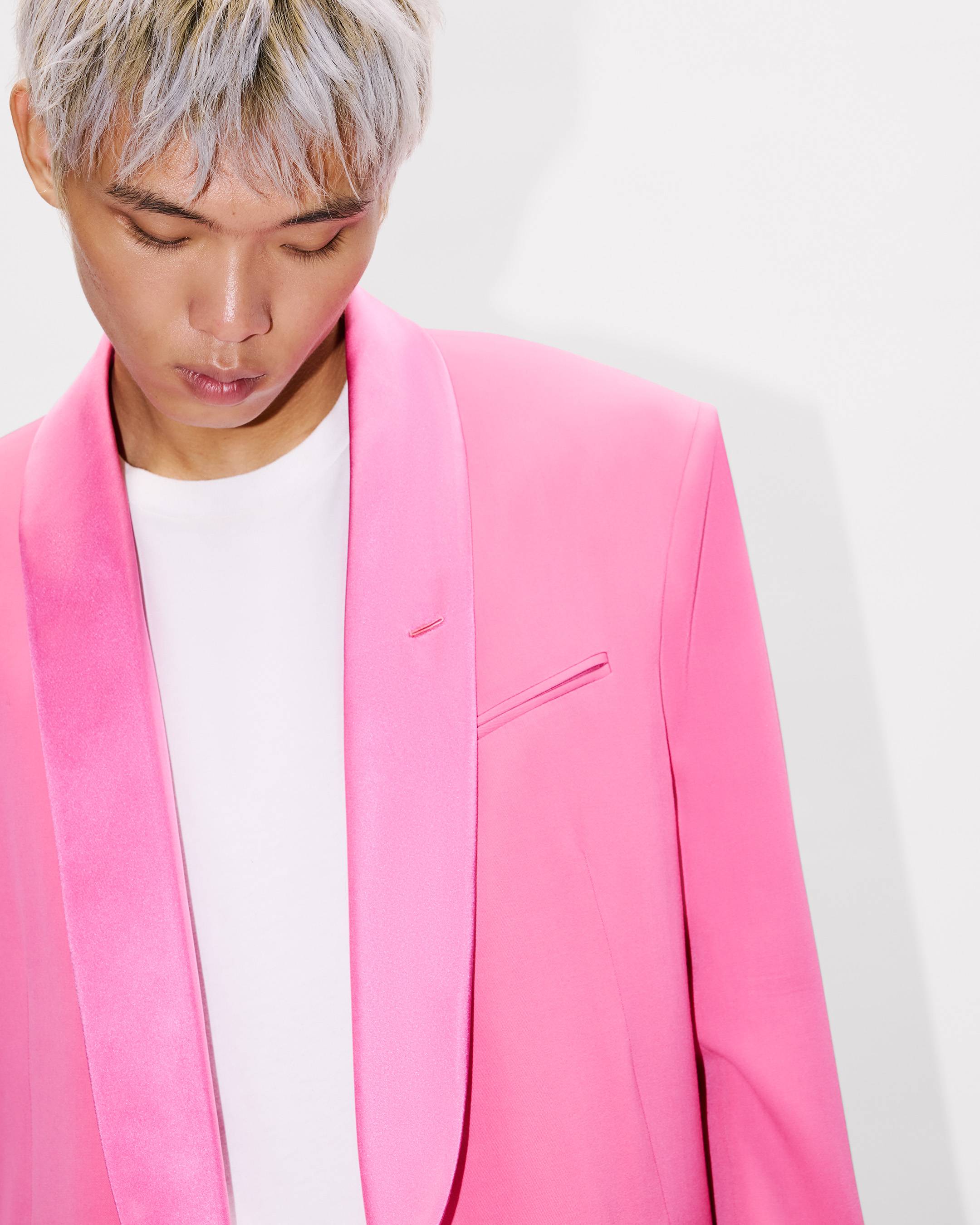 Shawl lapel double breasted jacket in virgin wool