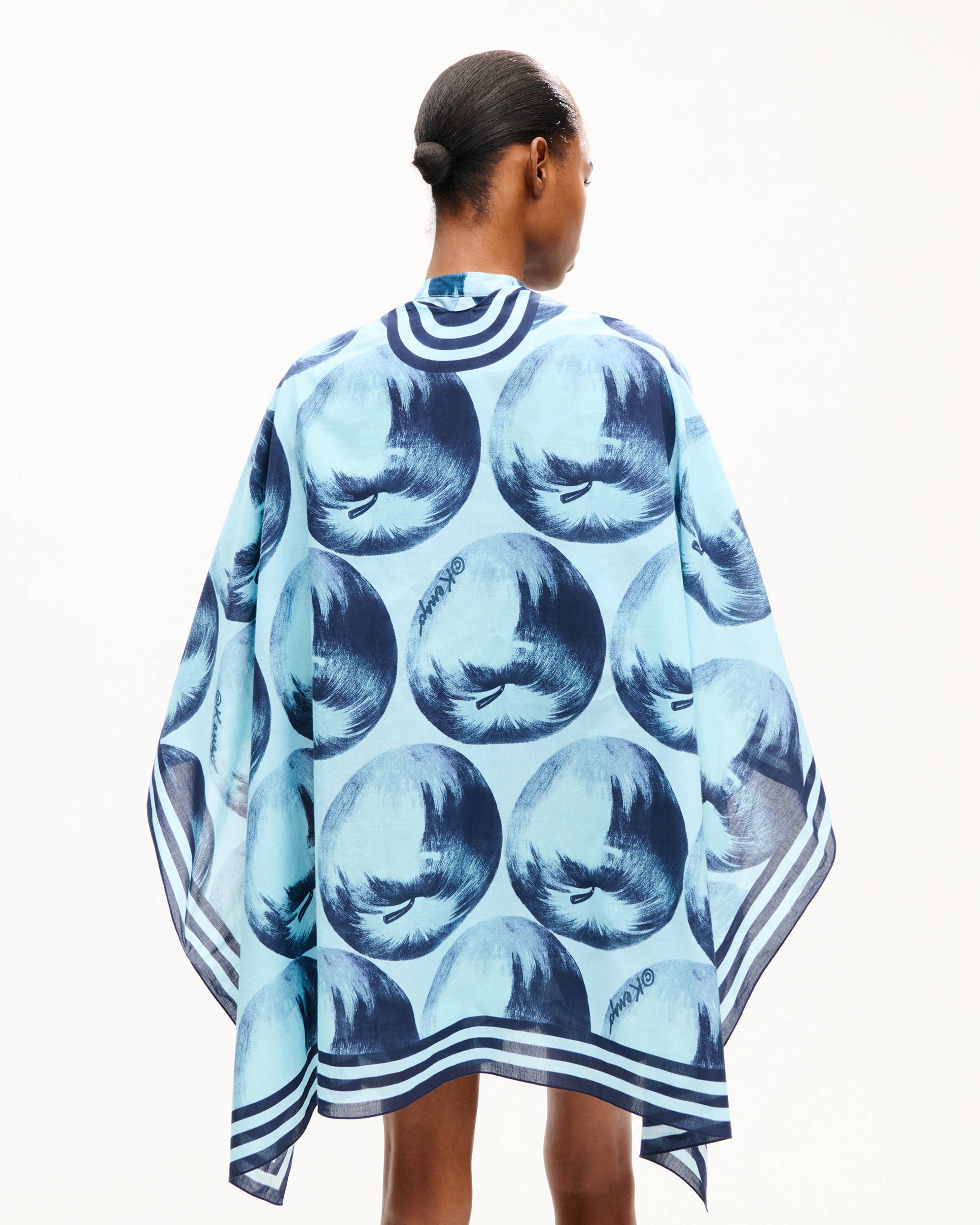 'KENZO Apple Pop' パレオ イン ライト コットン