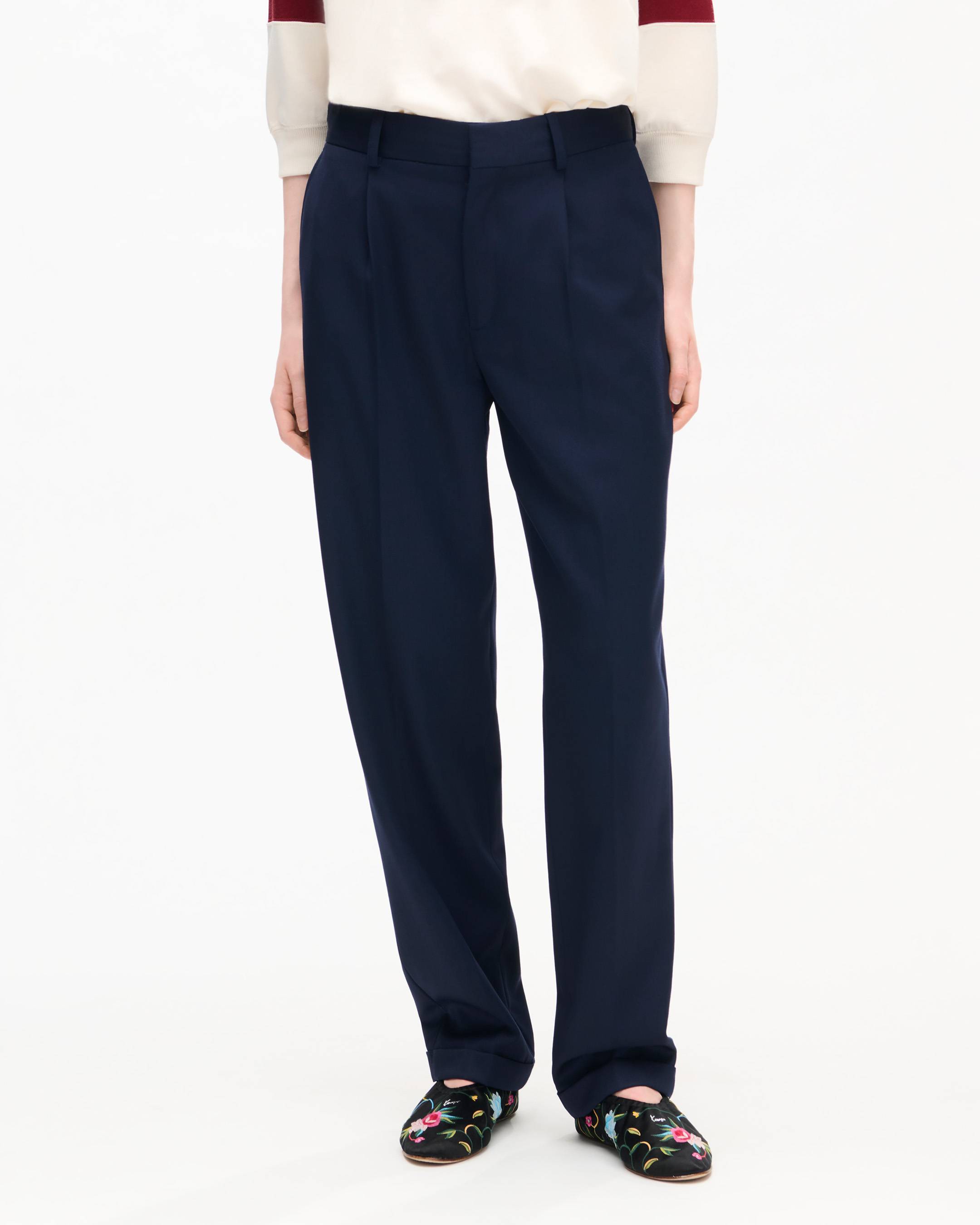 Tailored tapered pants in virgin wool