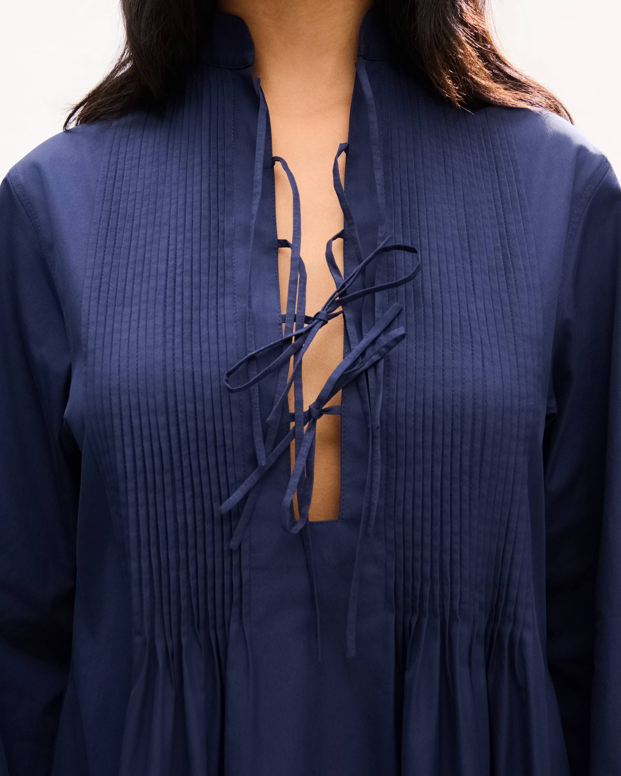 Long sleeve midi dress in light cotton poplin