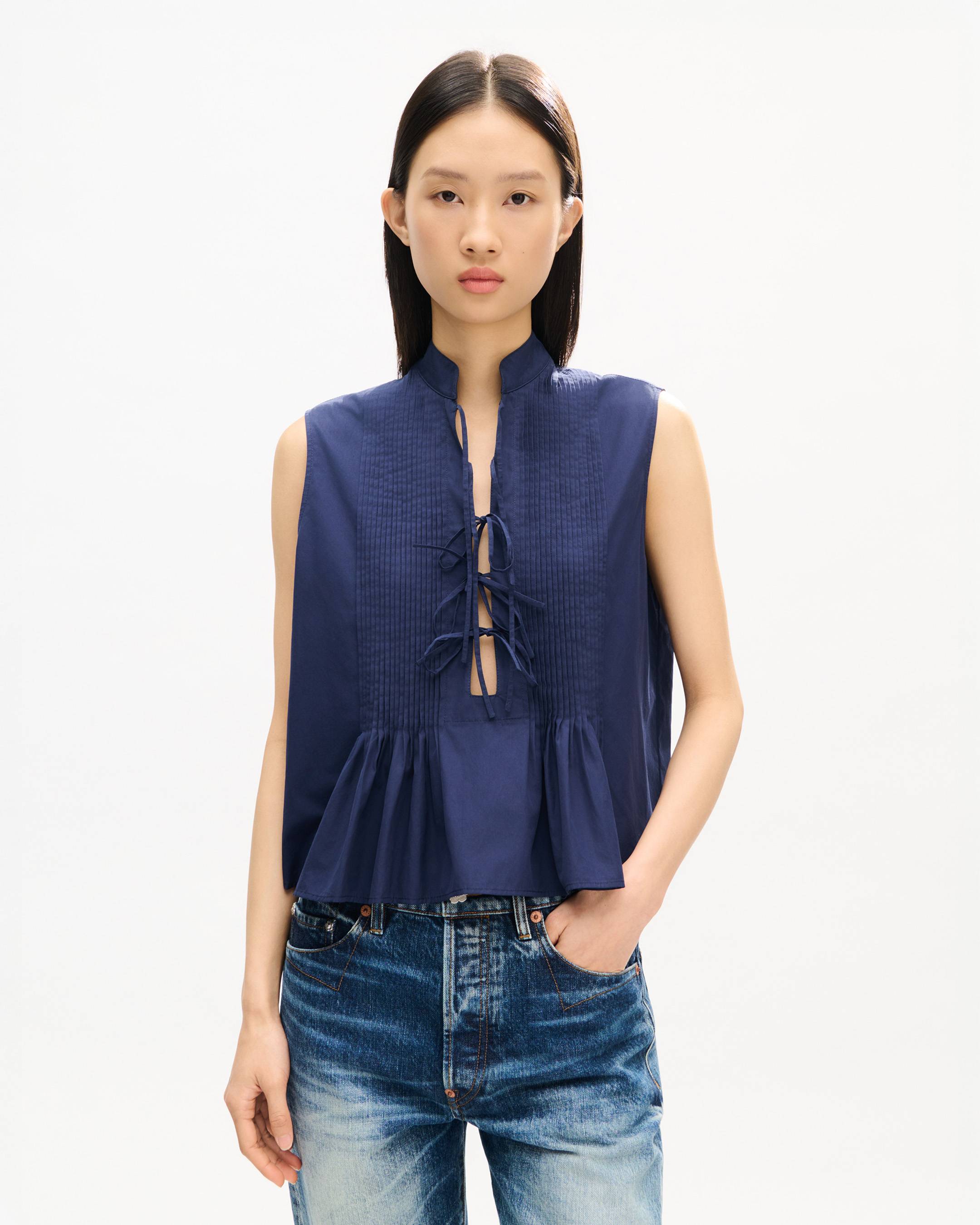 Sleeveless top in cotton poplin