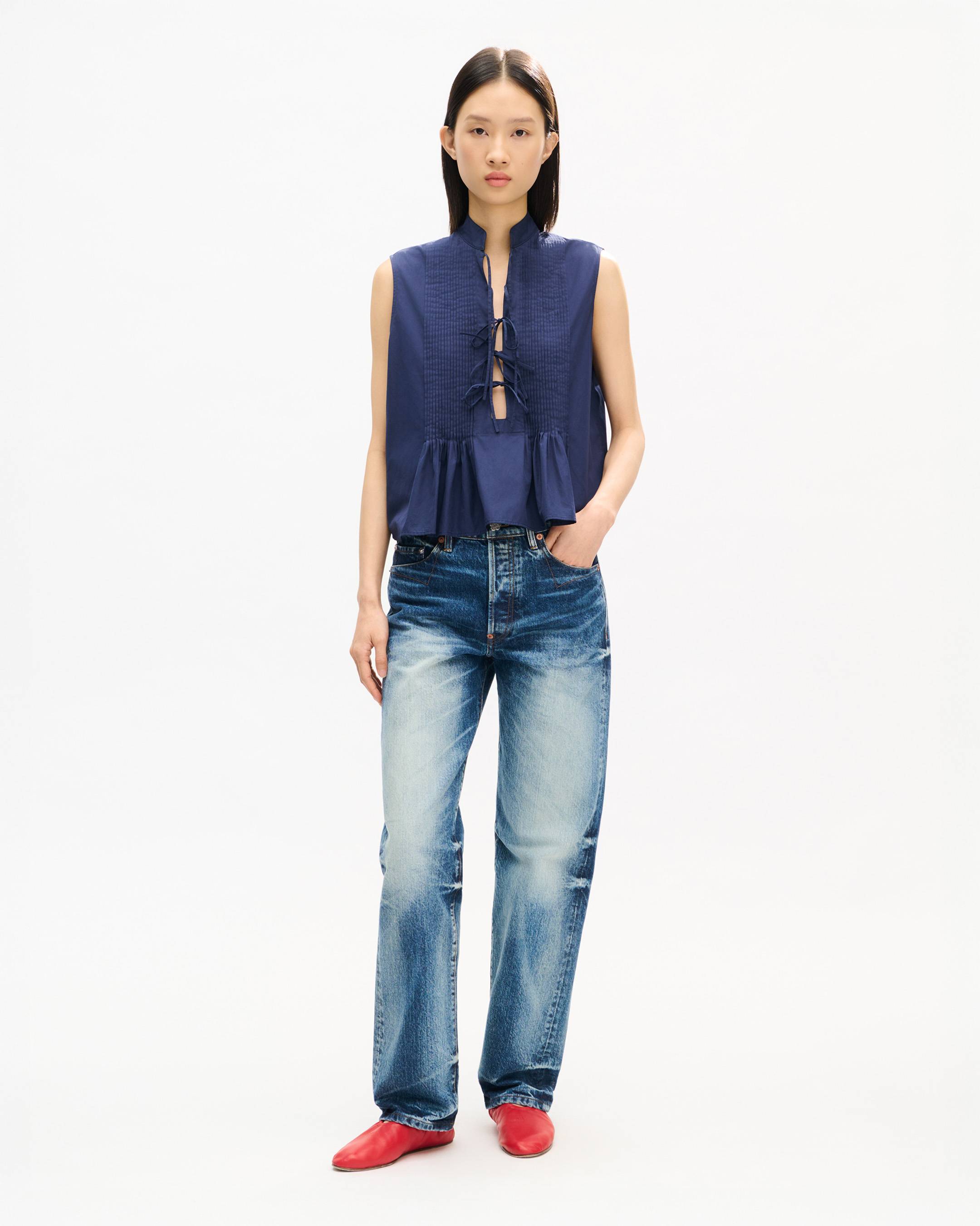 Sleeveless top in cotton poplin