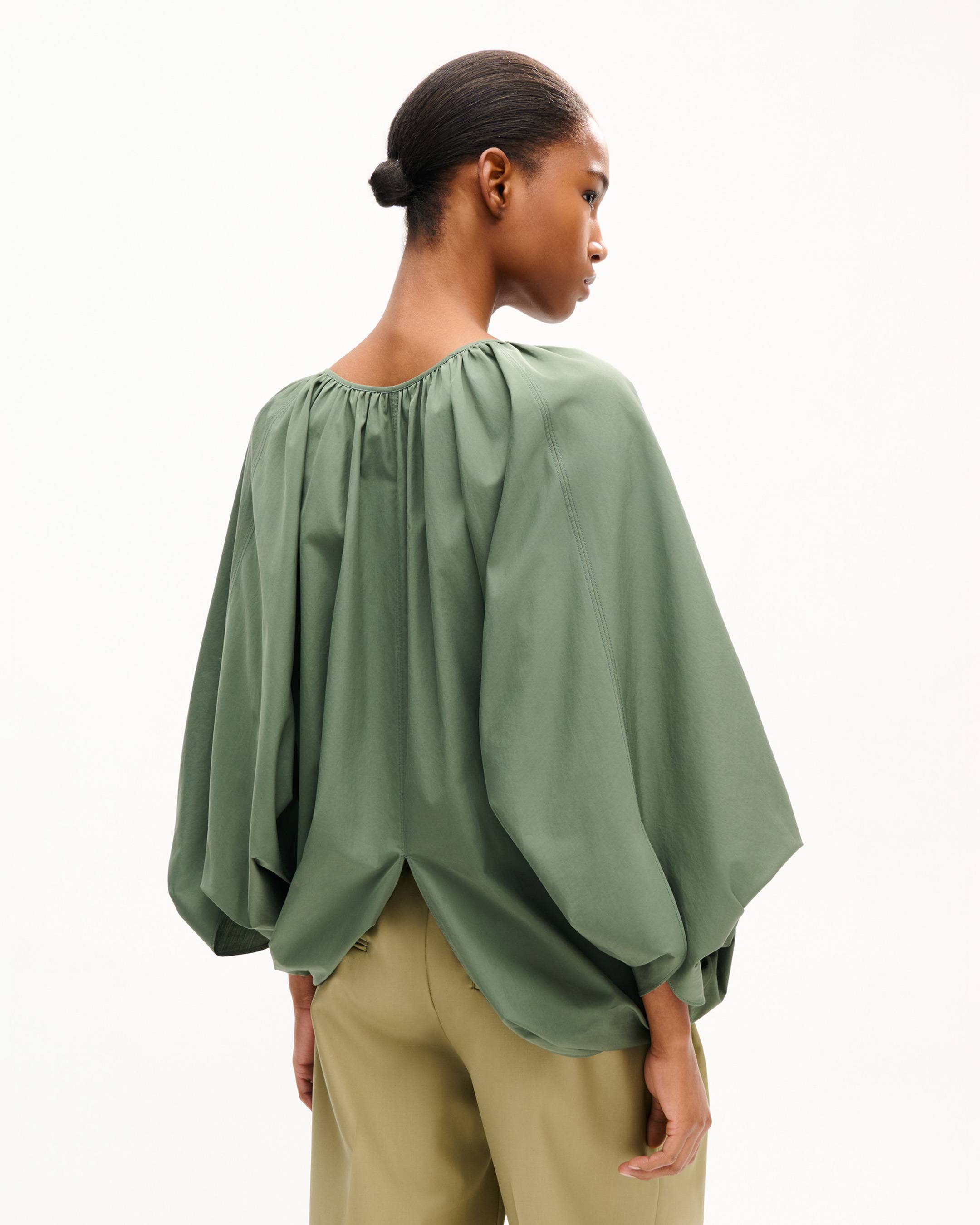 Blouse pliss&eacute;e oversize en popeline de coton
