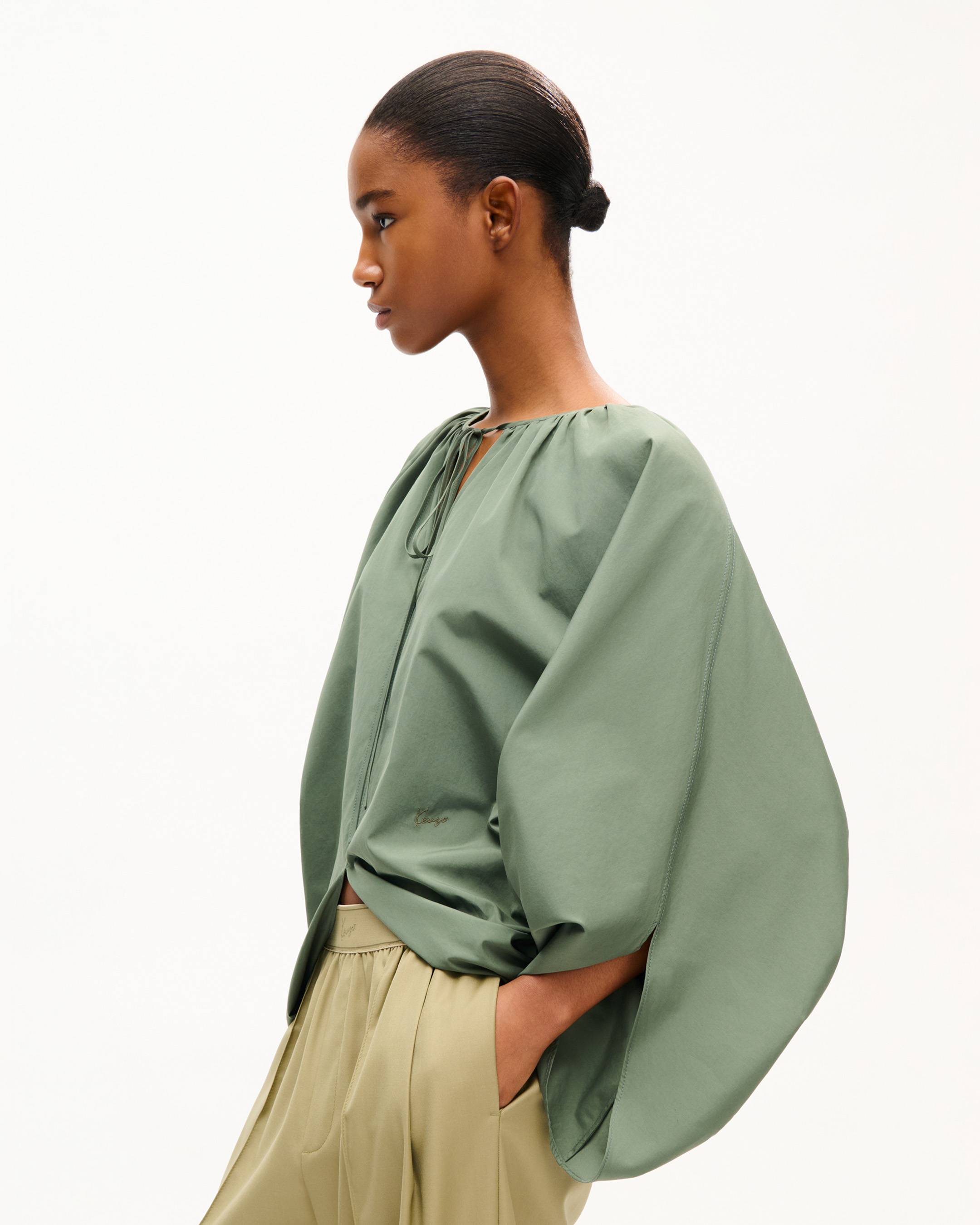 Blouse pliss&eacute;e oversize en popeline de coton