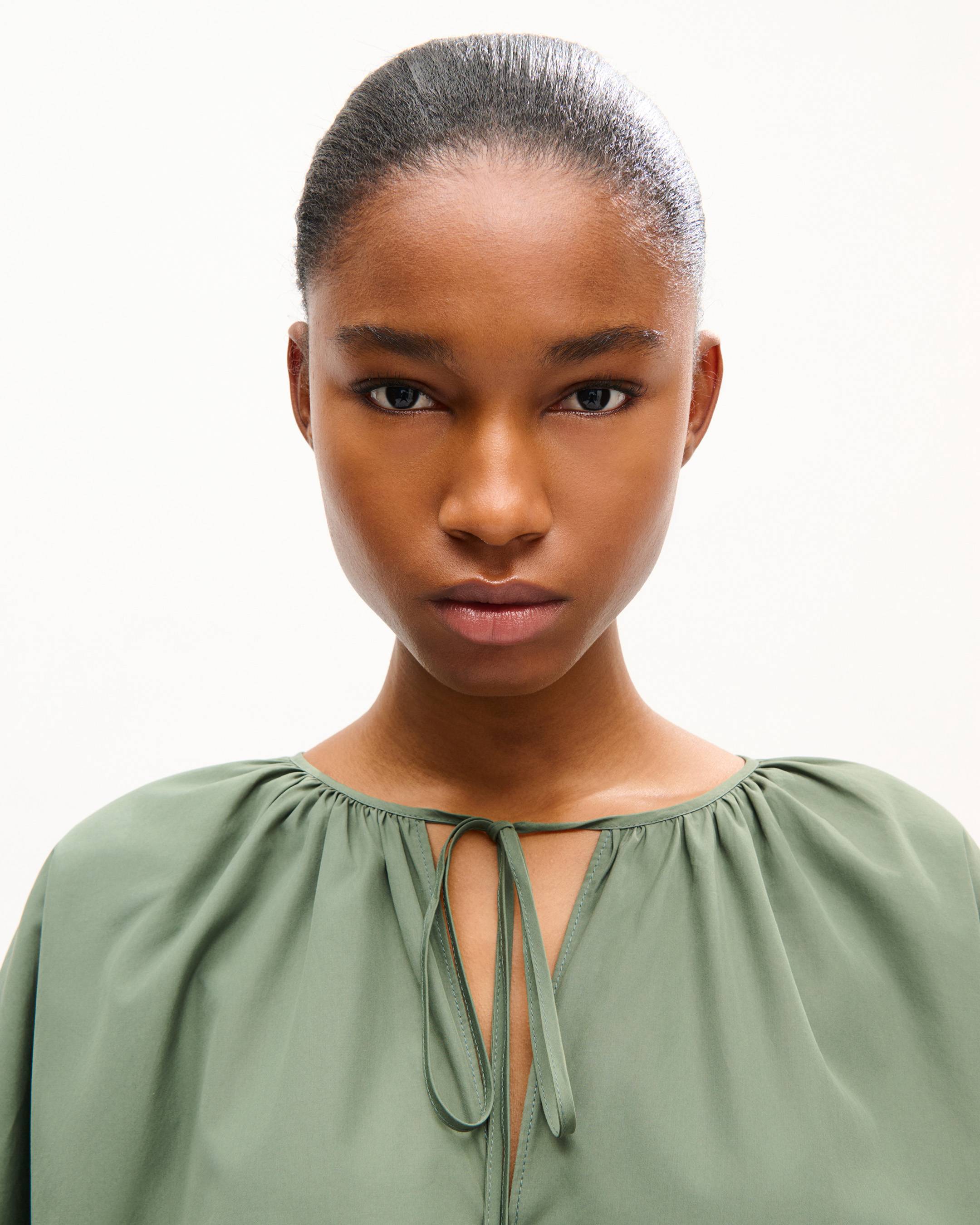 Blouse pliss&eacute;e oversize en popeline de coton