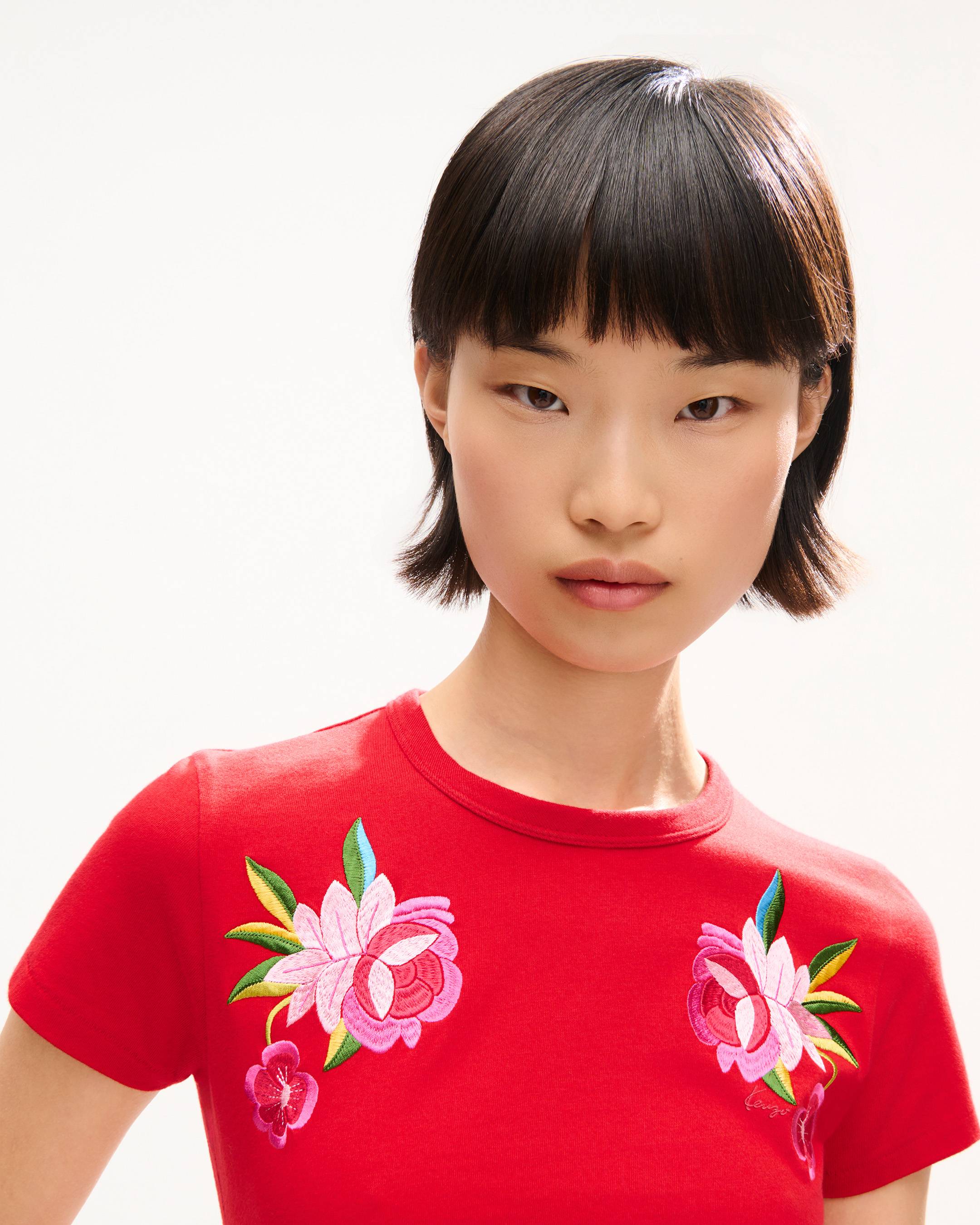 T-Shirt mit &bdquo;KENZO Wildflower&ldquo;-Stickerei in schmaler Passform aus Baumwolle