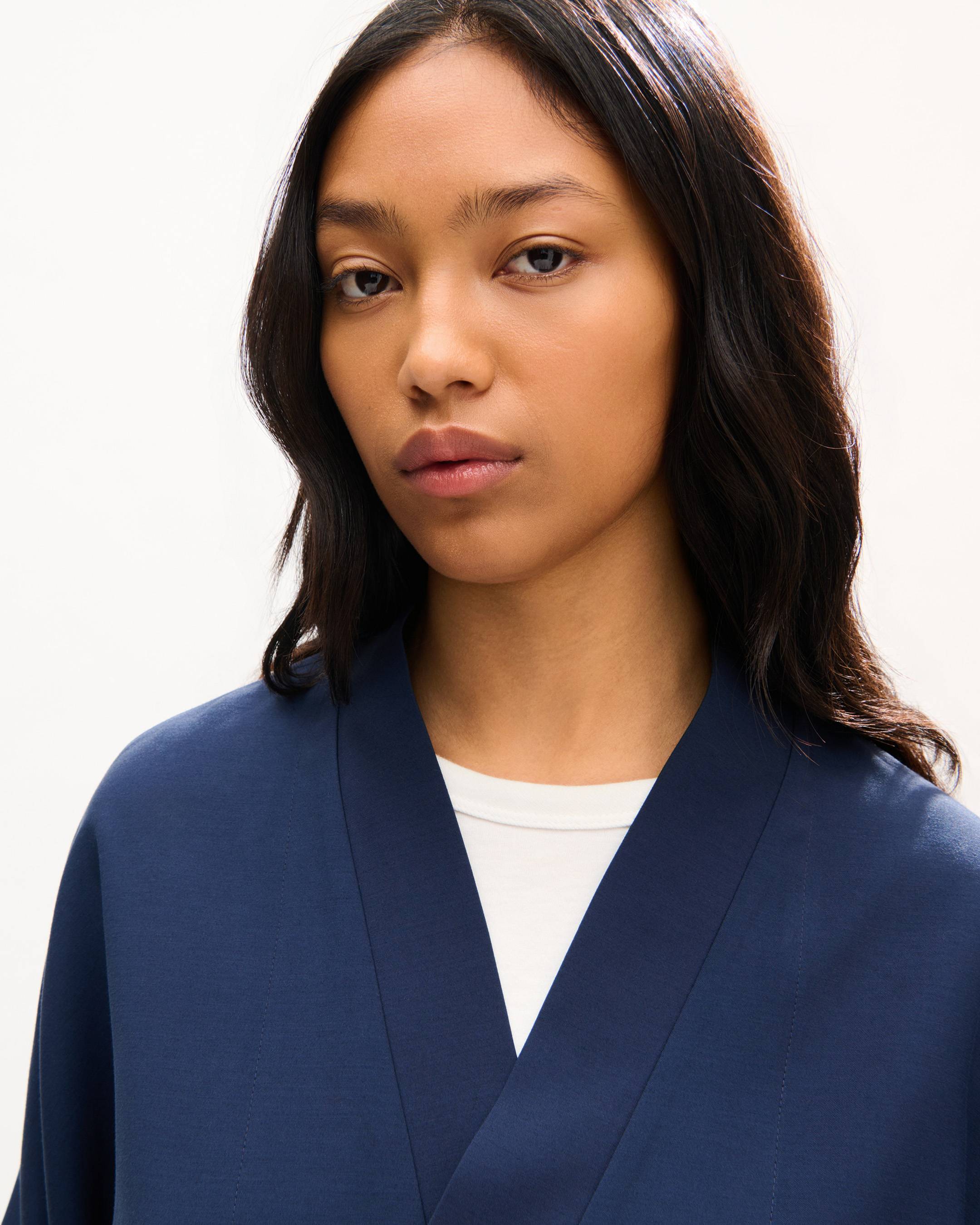 Light kimono jacket in virgin wool