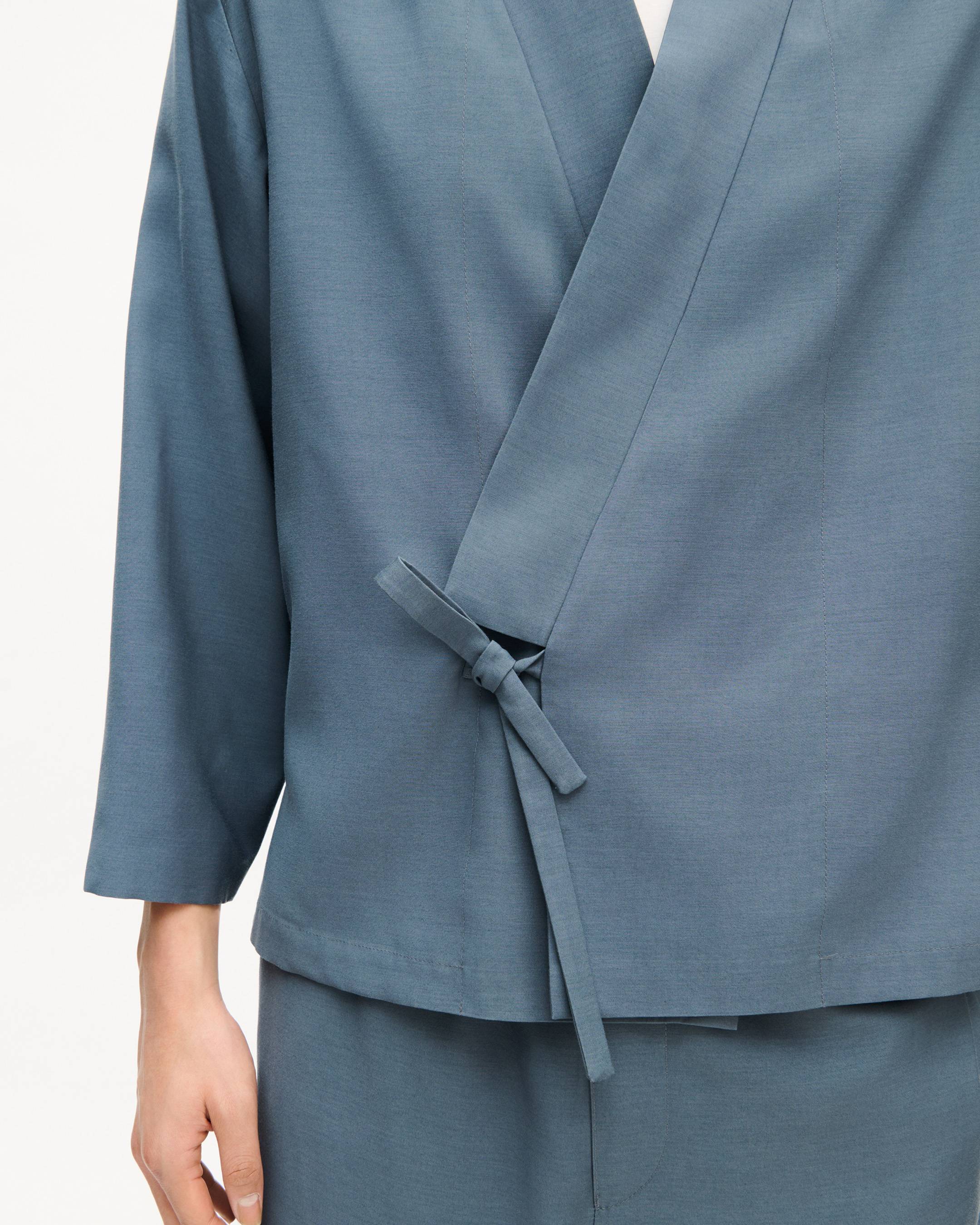 Veste kimono en viscose de laine recycl&eacute;e