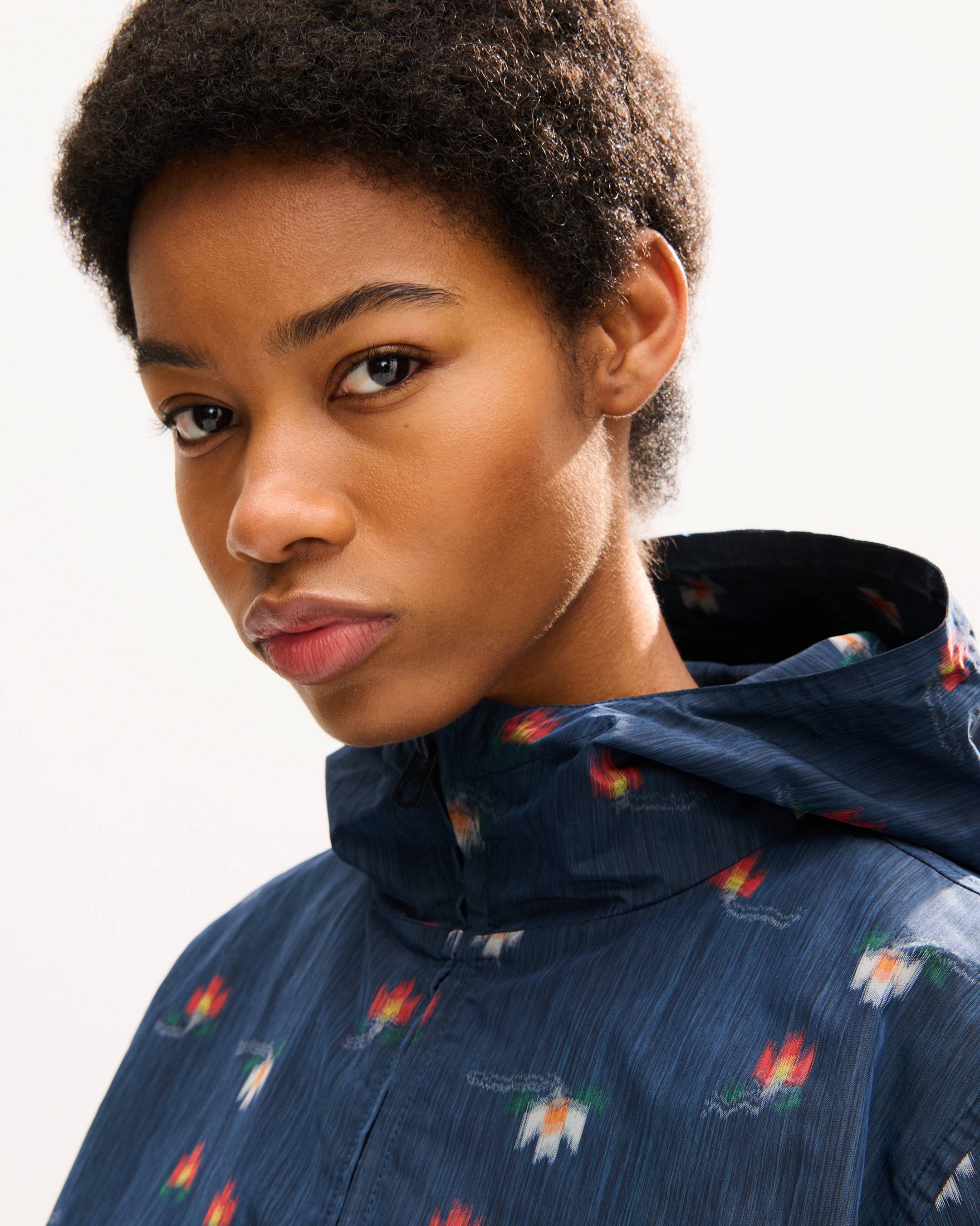 Coupe-vent cintr&eacute; 'KENZO Ikat Flower'