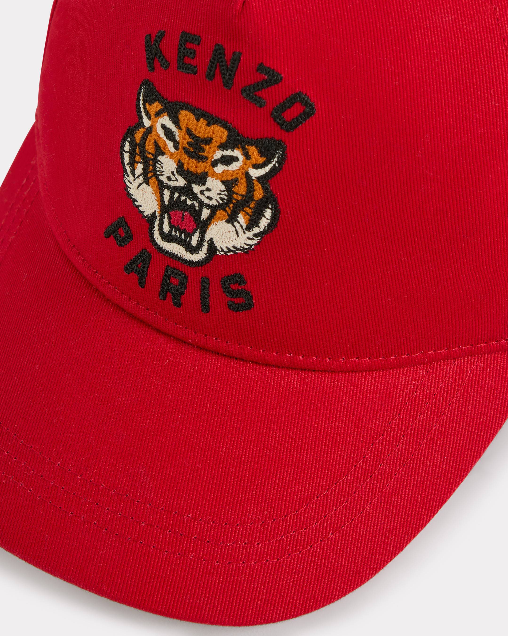 Embroidered cap in cotton twill