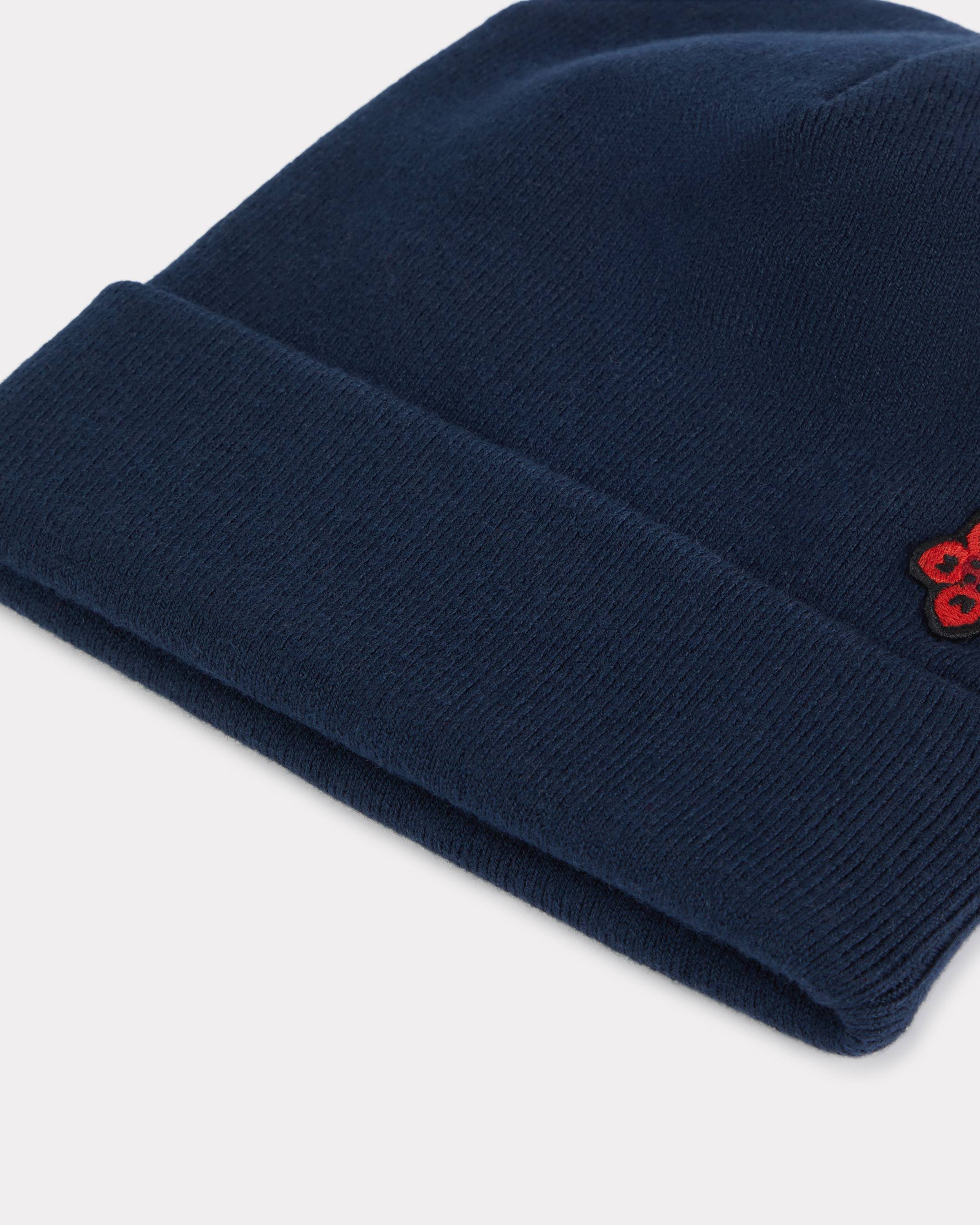 Embroidered hat in a cotton and wool blend