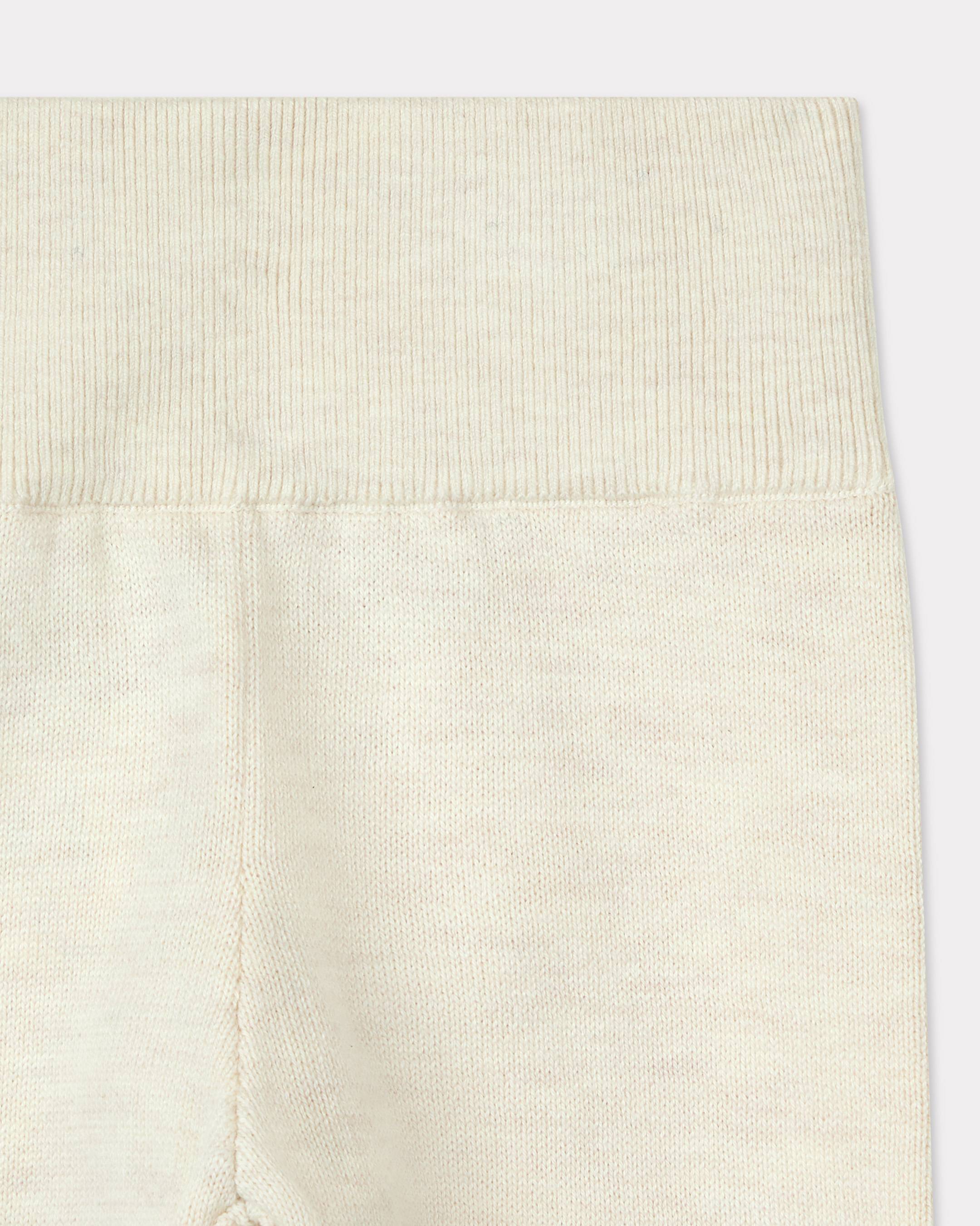 Conjunto de punto para reci&eacute;n nacido