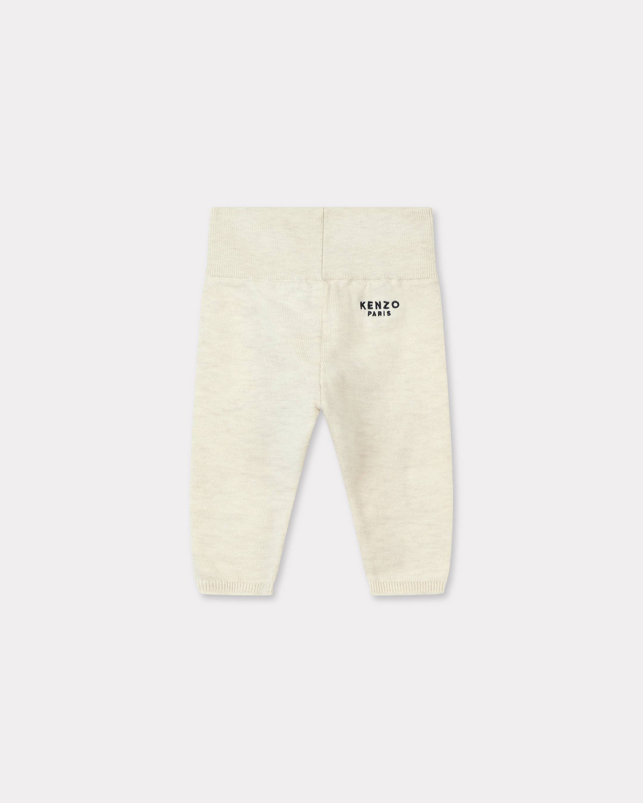 Conjunto de punto para reci&eacute;n nacido