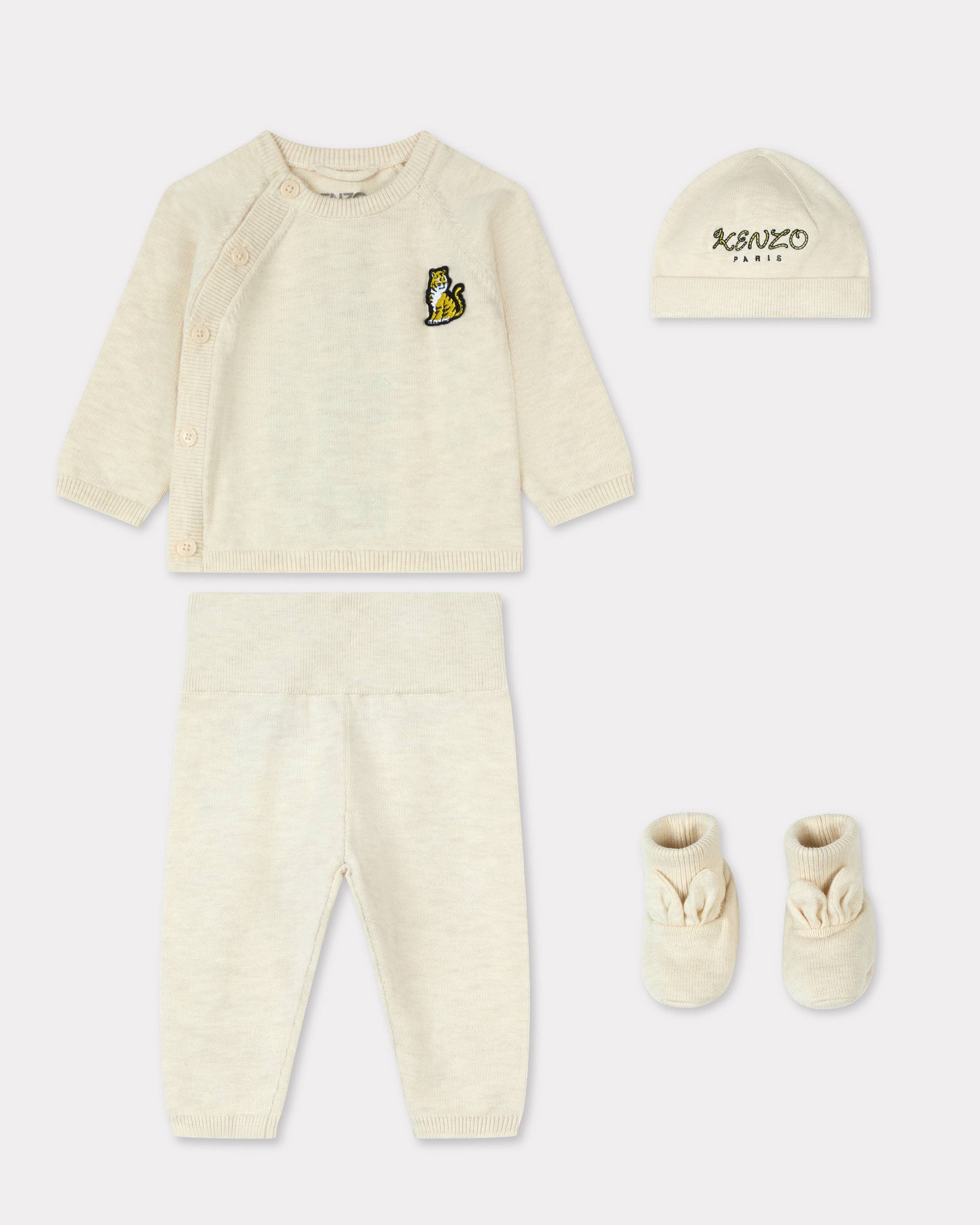 Conjunto de punto para reci&eacute;n nacido