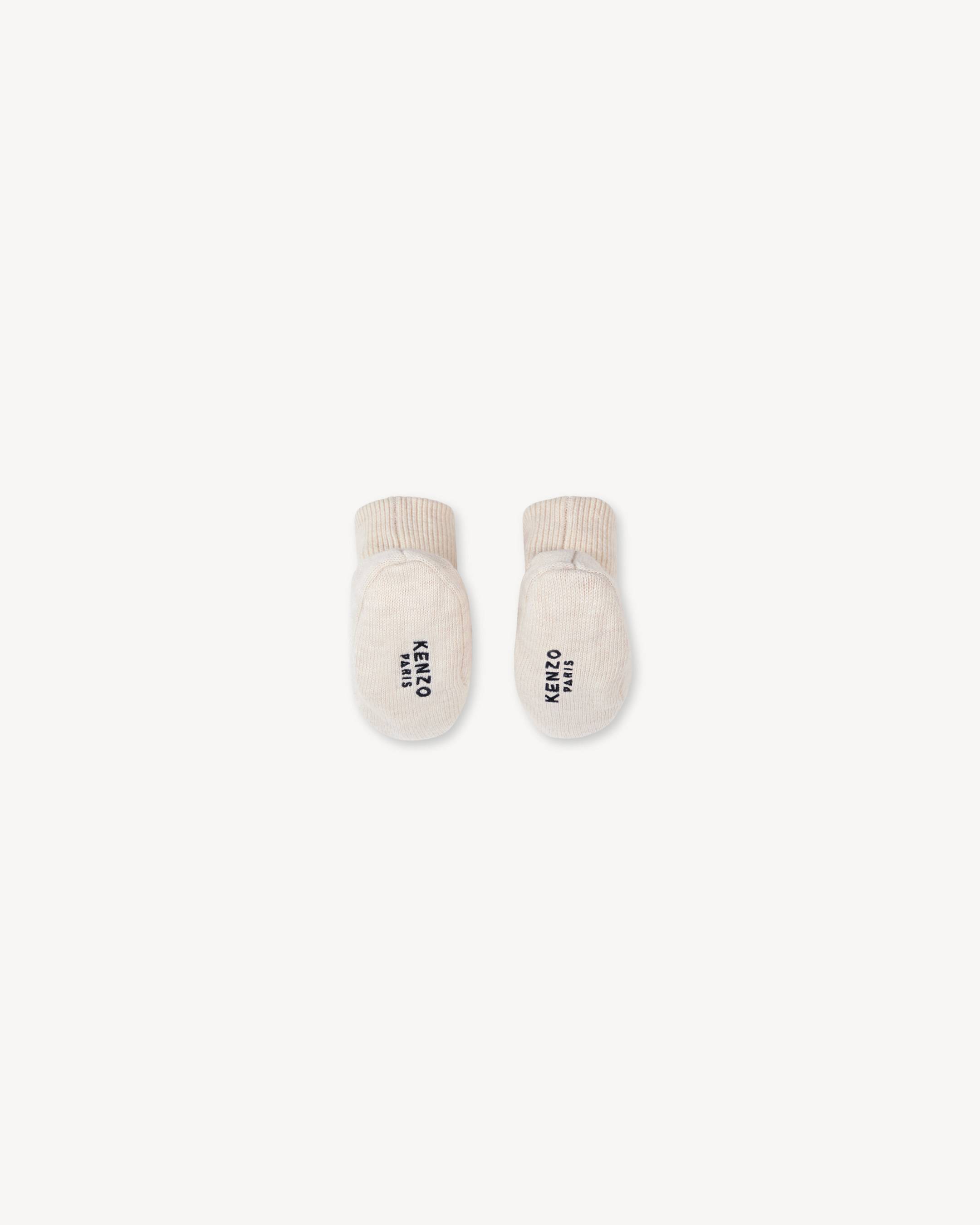 Newborn knitted set